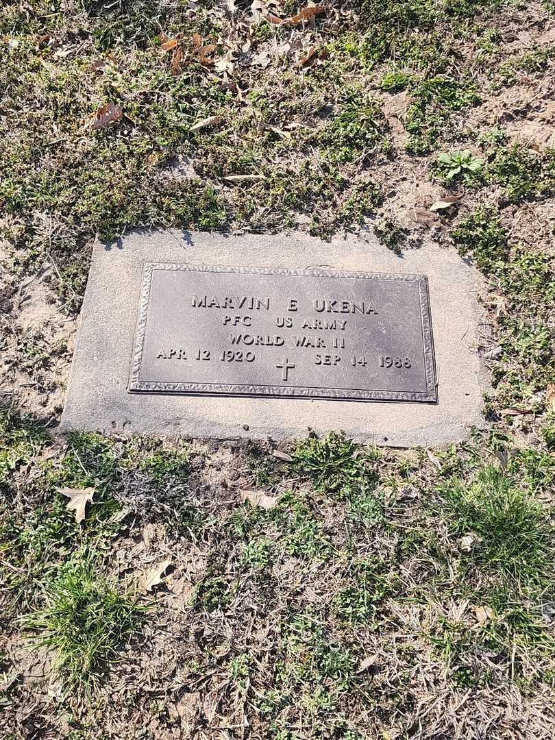 Marvin E. Ukena's grave. Photo 3