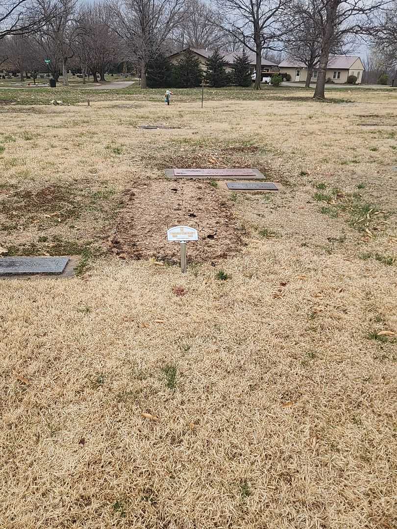 Kenneth Carl Sack's grave. Photo 1