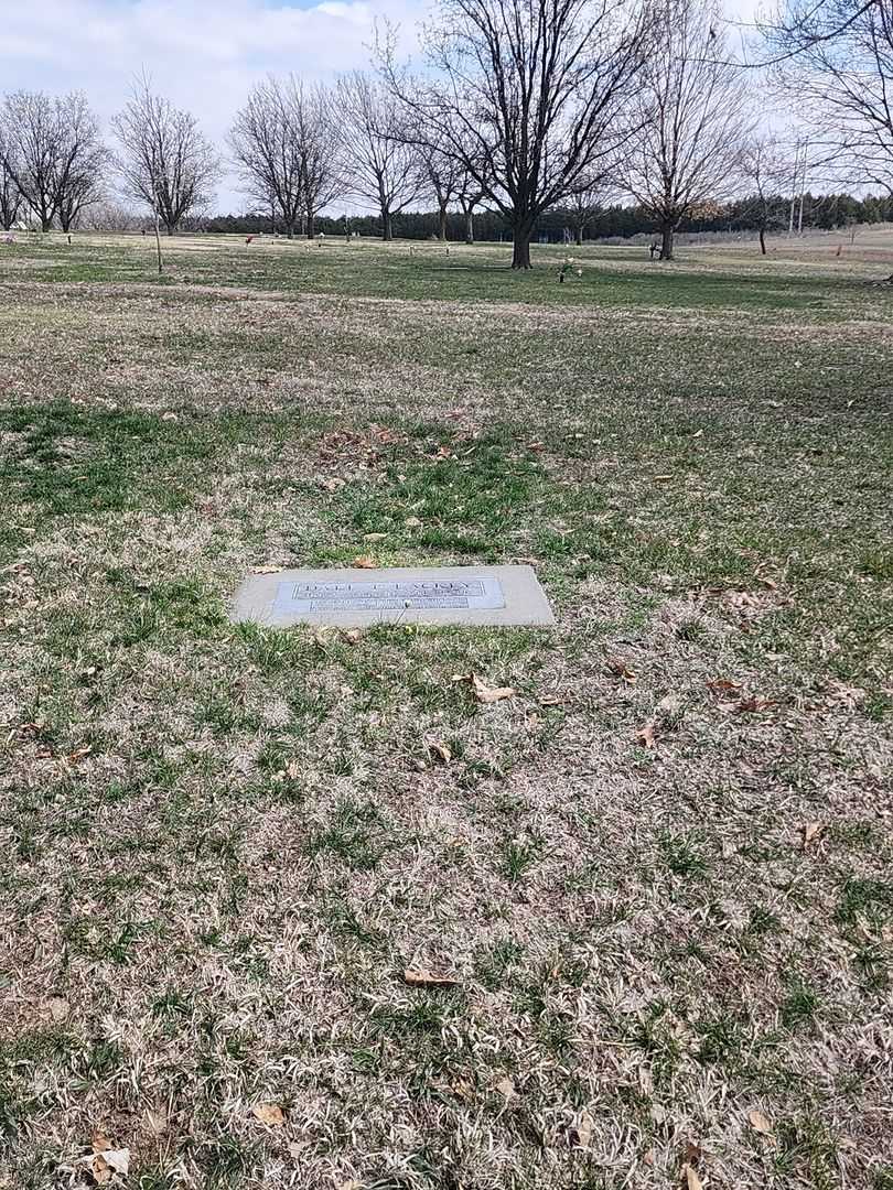 Dale T. Lackey's grave. Photo 2
