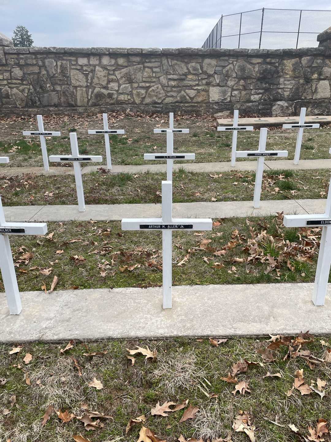 Arthur M. Allen Junior's grave. Photo 2