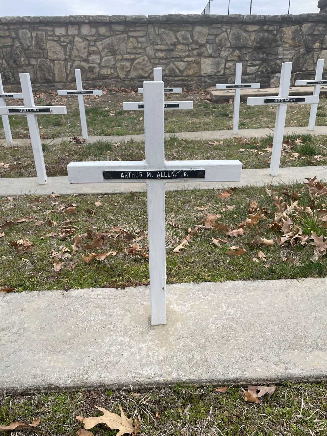 Arthur M. Allen Junior's grave. Photo 3