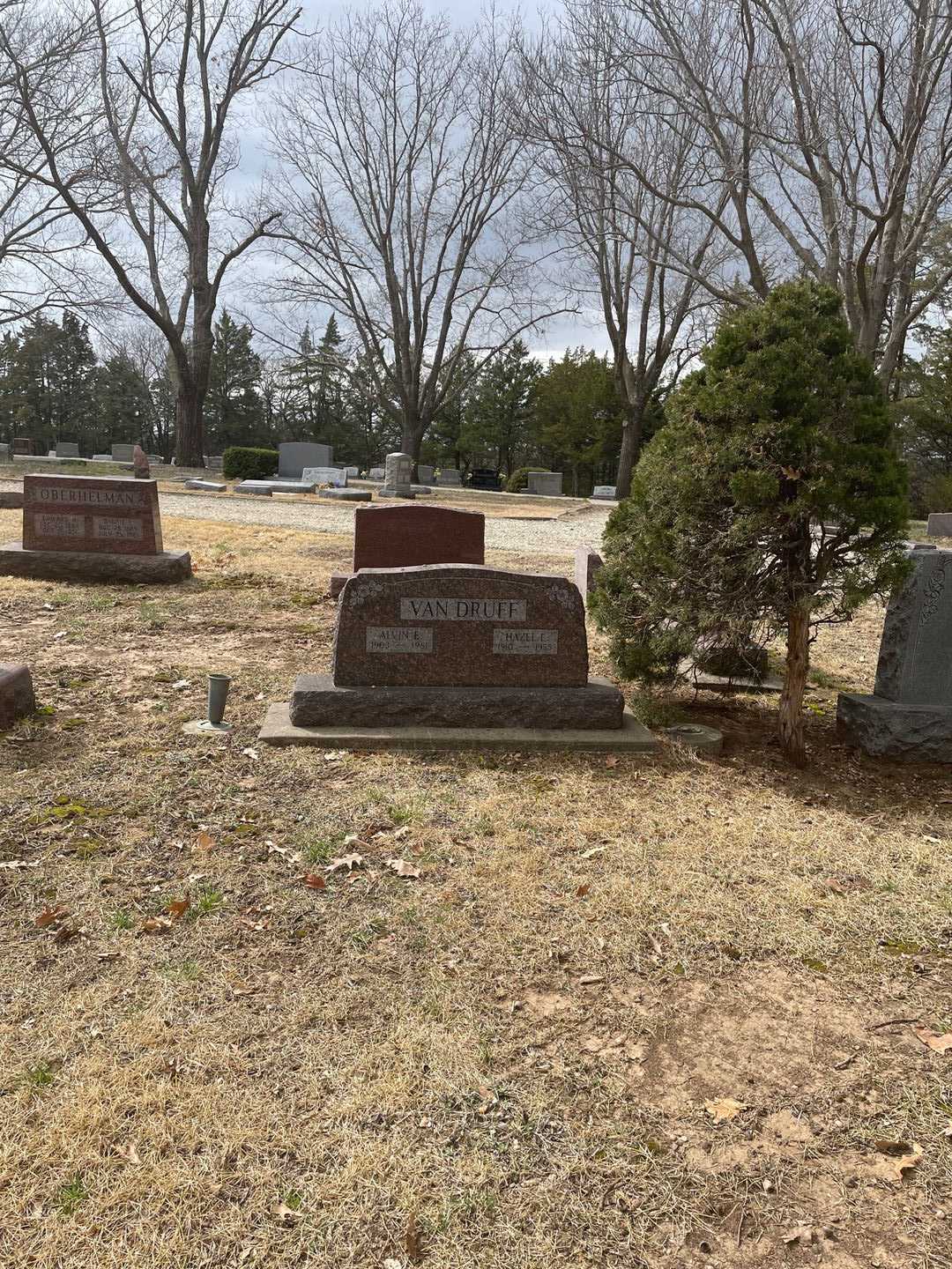 Alvin E. Van Druff's grave. Photo 2