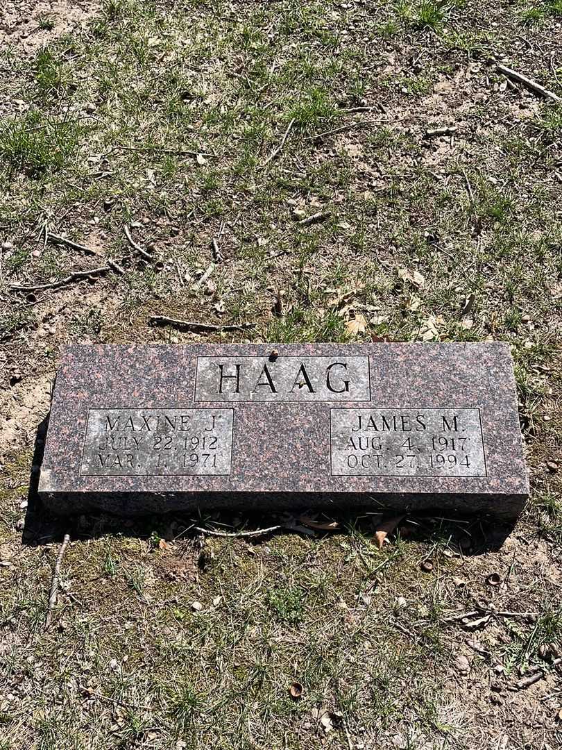 Maxine J. Haag's grave. Photo 1