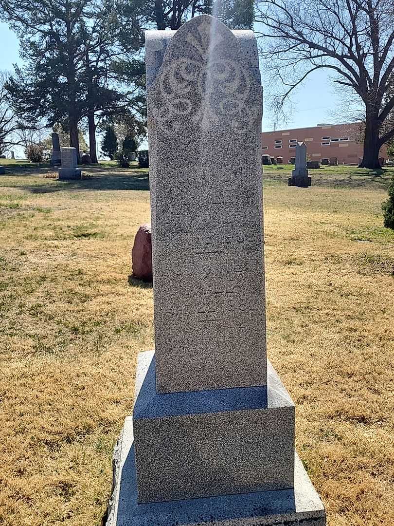 Curtis Hernon Kyle's grave. Photo 3