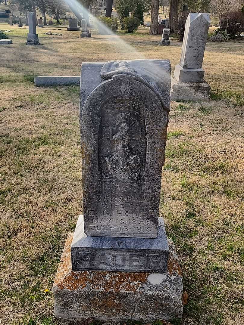 Sarah Ann Rader's grave. Photo 1